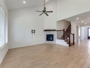 2122 Creekbluff Ct in Carrollton, TX - Building Photo - Building Photo