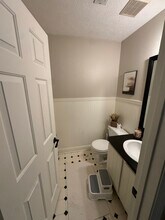 816 Tollis Pkwy in Broadview Heights, OH - Building Photo - Building Photo