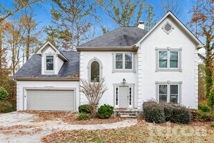 1916 Lilac Ridge Dr in Woodstock, GA - Building Photo