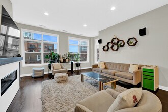 550 W Fulton St in Chicago, IL - Building Photo - Building Photo