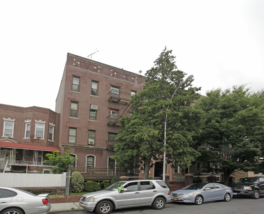 481 Crown St in Brooklyn, NY - Building Photo