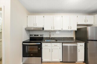 176 Swanson Rd in Boxborough, MA - Building Photo - Building Photo