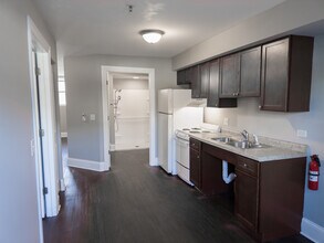 115 N Hickory St in Joliet, IL - Building Photo - Building Photo