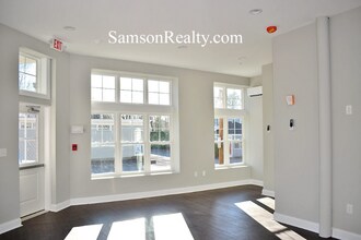 185 Washington Rd in Barrington, RI - Building Photo - Building Photo