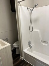 1020 N Main St in Baytown, TX - Foto de edificio - Building Photo