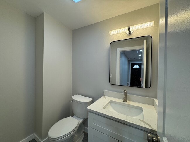 41 Ashford St, Unit 3