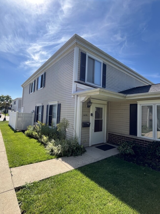 property at 1491 Quaker Ln