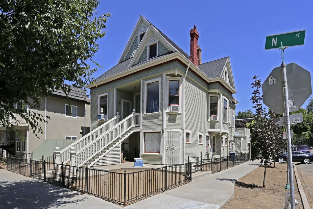2531 N St in Sacramento, CA - Foto de edificio