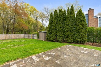 40 Beacon View Dr in Fairfield, CT - Building Photo - Building Photo