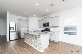 9101 Daisy Cutter Crossing in Georgetown, TX - Building Photo - Building Photo