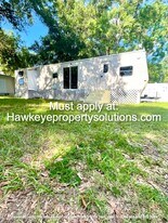 414-4D2 Senate St in Auburndale, FL - Building Photo
