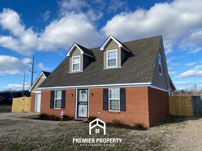 7449 Dunbarton Dr in Horn Lake, MS - Building Photo - Building Photo