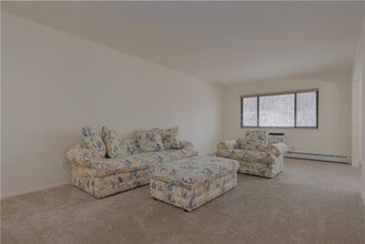 8 E Lawrence Park Dr, Unit 7 in Piermont, NY - Building Photo - Building Photo