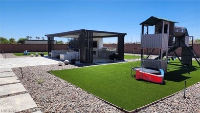 8477 Wolf Mountain Ct in Las Vegas, NV - Building Photo - Building Photo
