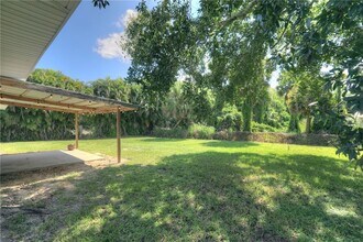 950 Landsdowne Dr in Sebastian, FL - Foto de edificio - Building Photo