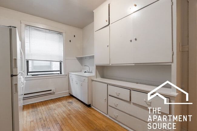 property at 1307 Oak Ave