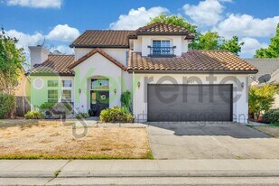 2321 Eagle Ct in Rocklin, CA - Building Photo