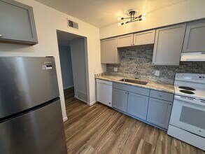 77 Atterbury Blvd, Unit 313 in Hudson, OH - Building Photo - Building Photo