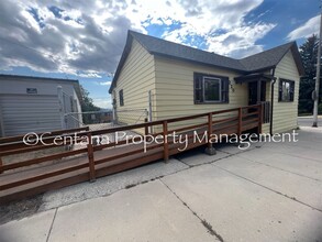 220 W Mercury St-Unit -House in Butte, MT - Building Photo - Building Photo