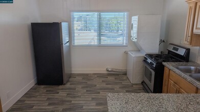 2008 Marin St in Vallejo, CA - Building Photo - Building Photo