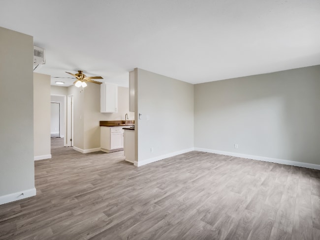 8127 Stewart and Gray Rd