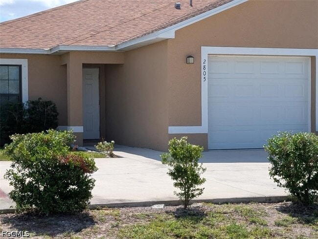 2805 SW 8th Pl