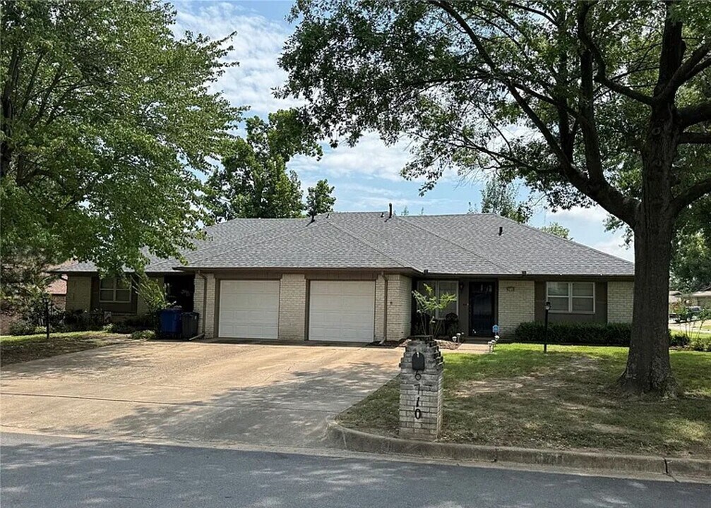 6710 E 69th St in Tulsa, OK - Building Photo