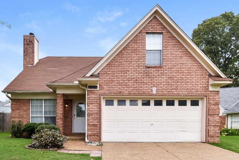 7490 Overcreek Ln in Memphis, TN - Building Photo