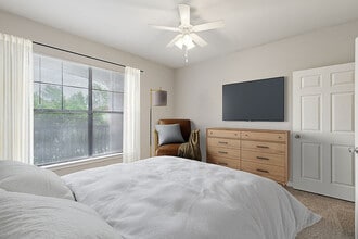 Toscana at Valley Ridge in Lewisville, TX - Foto de edificio - Building Photo
