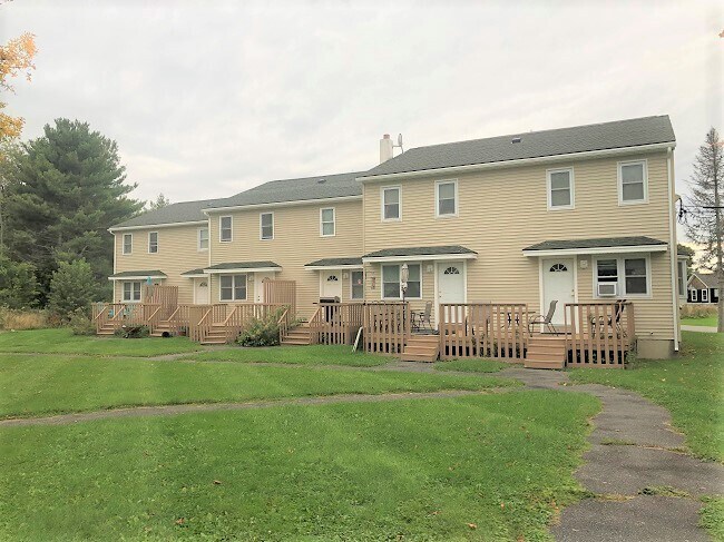 203 Western Ave, Unit 4 in Hampden, ME - Building Photo - Building Photo