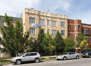 4114 W Washington Blvd Chicago, IL 60624 in Chicago, IL - Foto de edificio - Building Photo