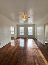 901 S Kingsley Dr, Unit 307 in Los Angeles, CA - Foto de edificio - Building Photo