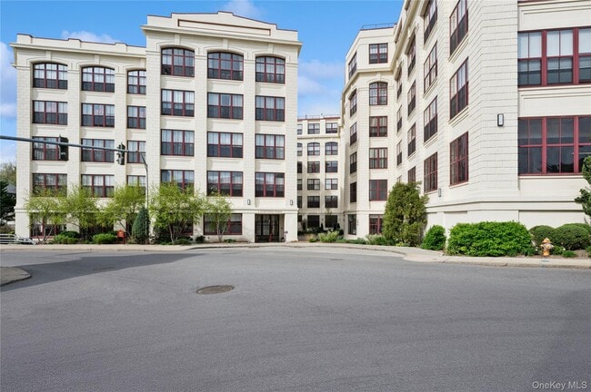property at 1 Scarsdale Rd