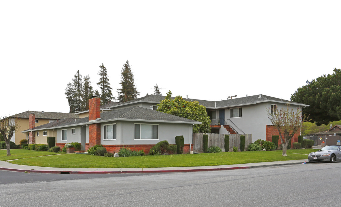 1882 Amelia Way in Santa Clara, CA - Building Photo