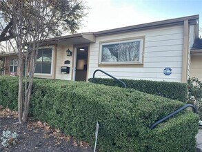 13747 Brookgreen Cir in Dallas, TX - Building Photo - Building Photo