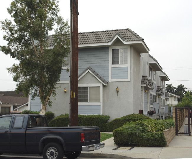 903 N Monterey St in Alhambra, CA - Building Photo - Building Photo