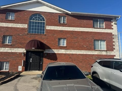 136 Lauren Circle Apt. B, Unit B in Belleville, IL - Building Photo