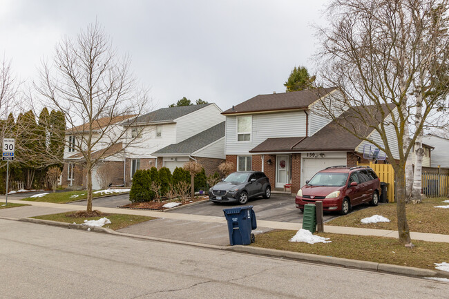 152 Purvis Cres in Toronto, ON - Building Photo - Building Photo