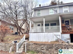 207 Spring St, Unit 2-2318 in West Easton, PA - Building Photo - Building Photo