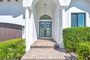 7565 SW 190th St in Cutler Bay, FL - Building Photo