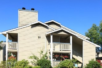 Manzanita Apartments in Escondido, CA - Building Photo - Building Photo