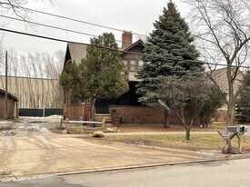 34130 Utica Rd, Unit Apt.2 in Fraser, MI - Building Photo