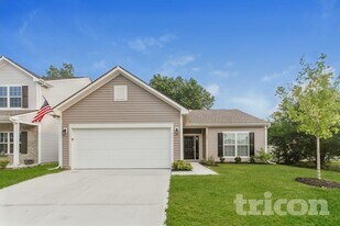 1229 S Aberdeen Dr in Franklin, IN - Building Photo