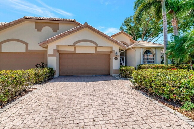 7136 Ashford Ln in Boynton Beach, FL - Foto de edificio - Building Photo