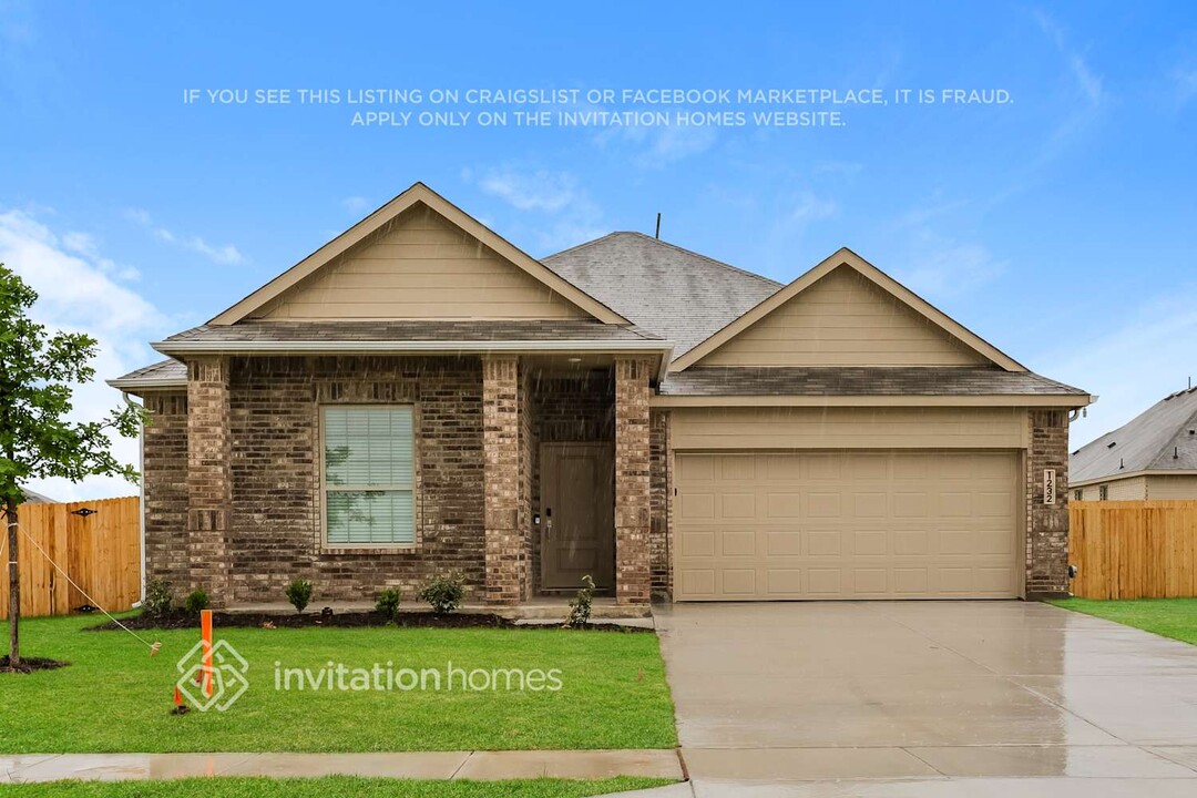1232 Hickory Rd in Azle, TX - Building Photo