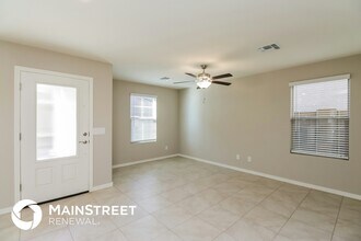 8223 West Odeum Ln in Phoenix, AZ - Foto de edificio - Building Photo