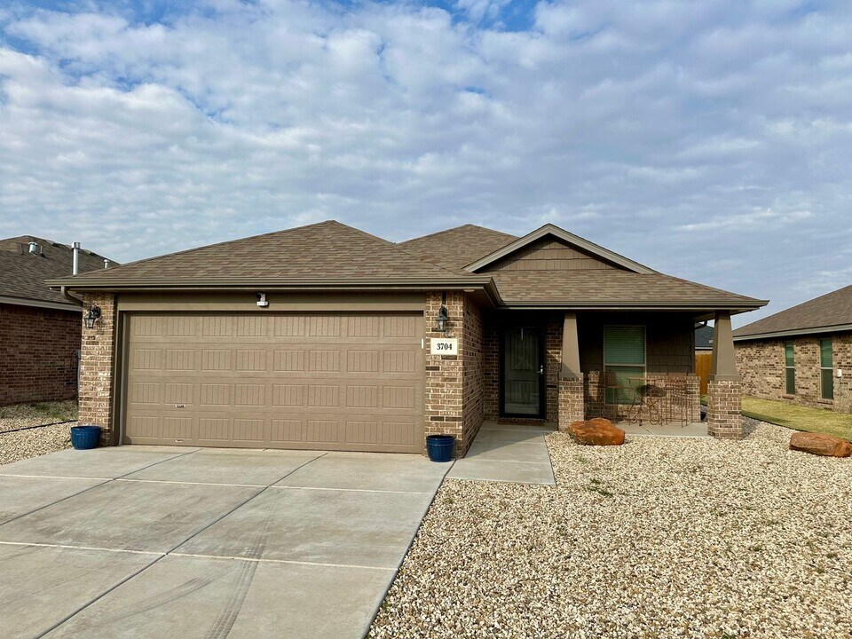 3704 Prentiss Ave in Lubbock, TX - Building Photo