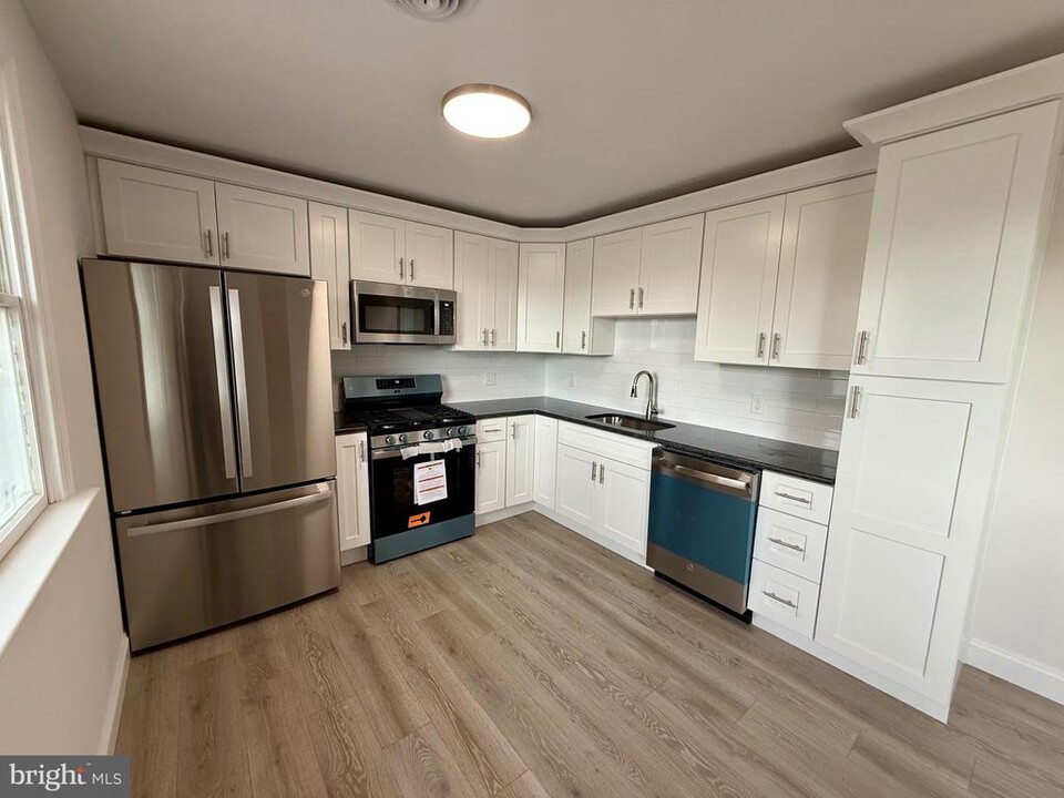 442 Columbus Rd in Burlington, NJ - Building Photo