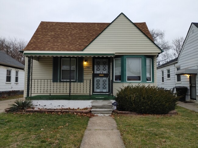 property at 2962 S Ethel St