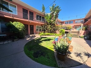 1023 E 1st St in Long Beach, CA - Building Photo - Building Photo